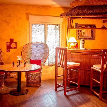 Domaine De La Croix Du Vexin Bed & Breakfast Themericourt ภายนอก รูปภาพ