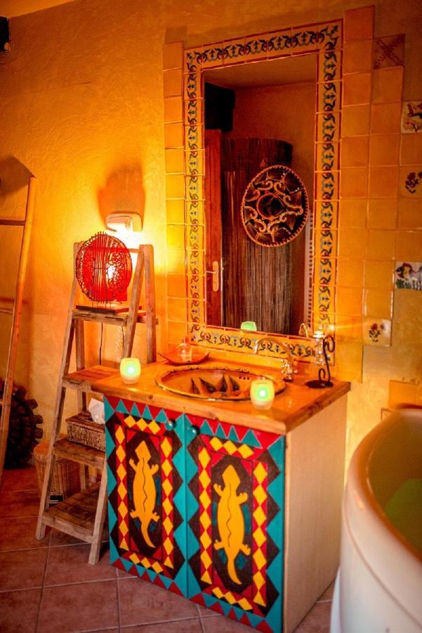 Domaine De La Croix Du Vexin Bed & Breakfast Themericourt ภายนอก รูปภาพ