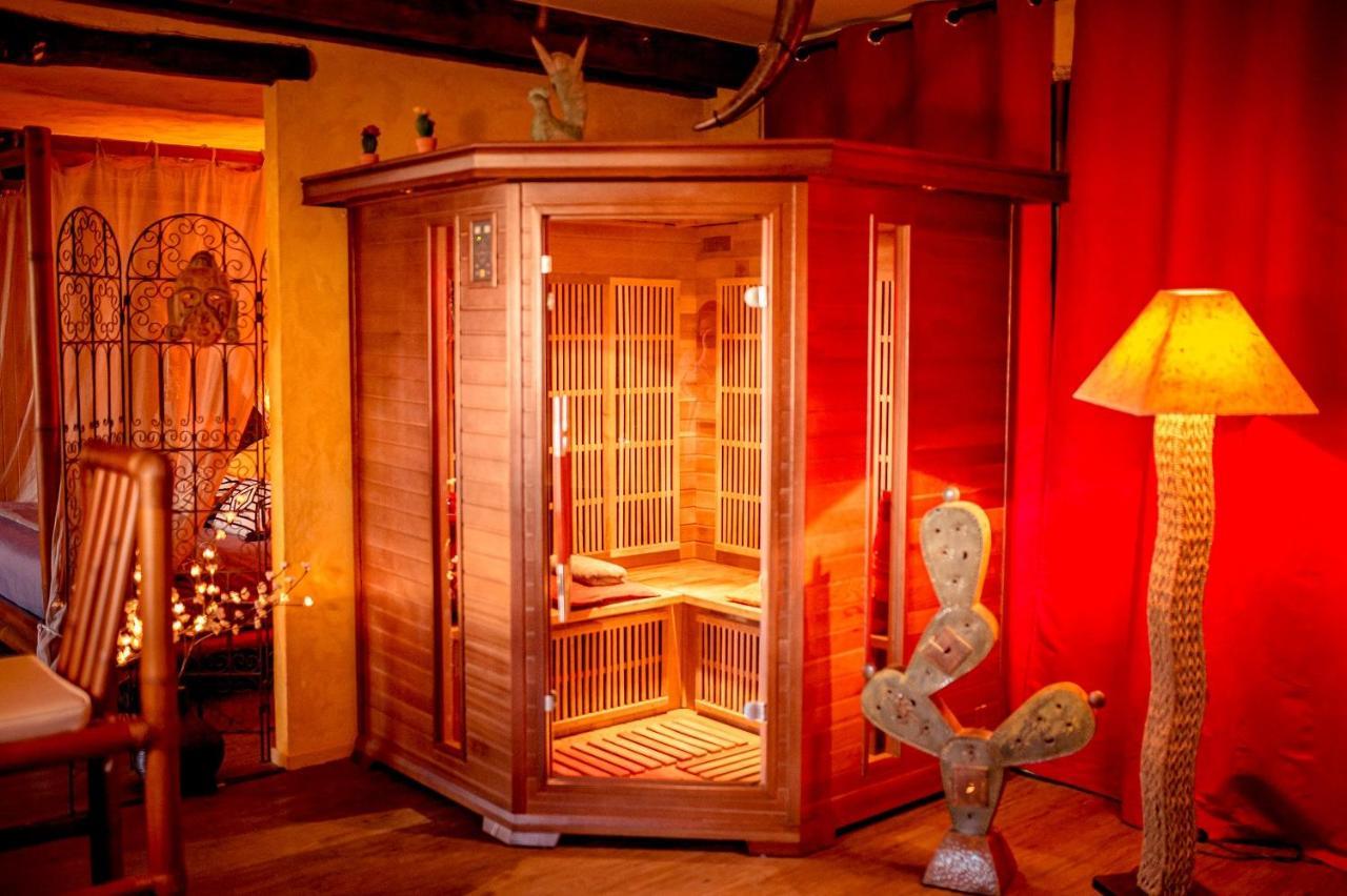 Domaine De La Croix Du Vexin Bed & Breakfast Themericourt ภายนอก รูปภาพ