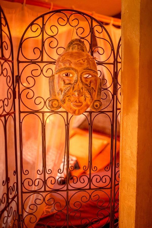 Domaine De La Croix Du Vexin Bed & Breakfast Themericourt ภายนอก รูปภาพ
